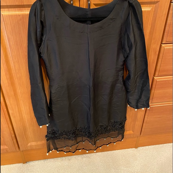 Tunic - Picture 1 of 4